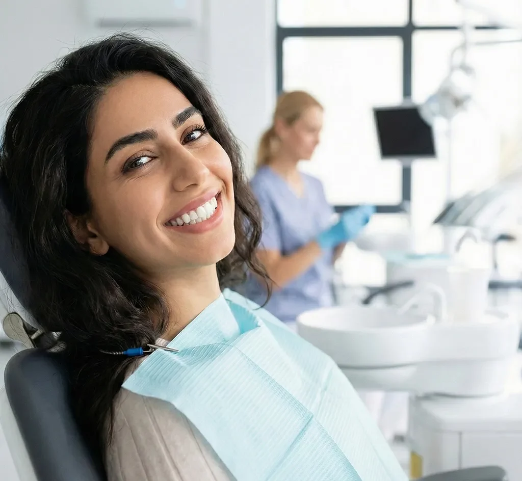 دندانپزشکی زیبایی در تورنتو - لبخند خود را با اطمینان بهبود بخشید